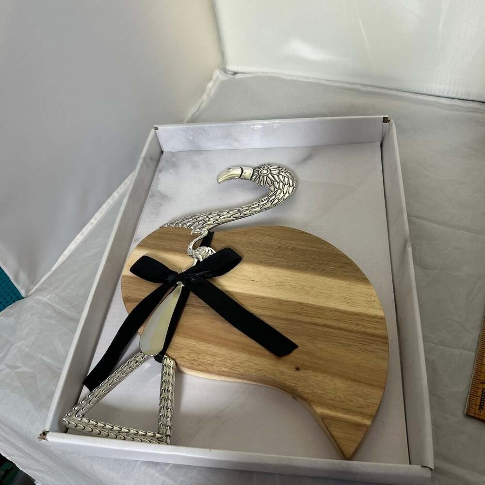Flamingo‎ Wood Serving Tray with Matching Spreader Set New in box